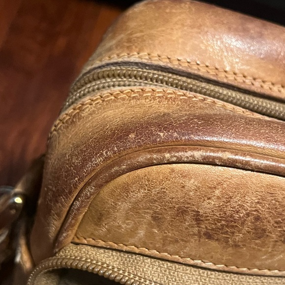 Vintage Gucci Signature Crossbody - Picture 15 of 16